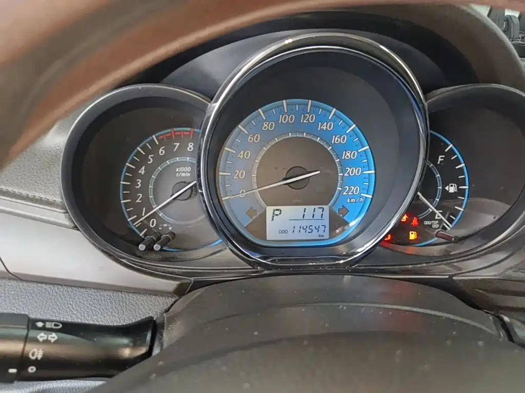 Toyota Yaris L — миниатюра 12