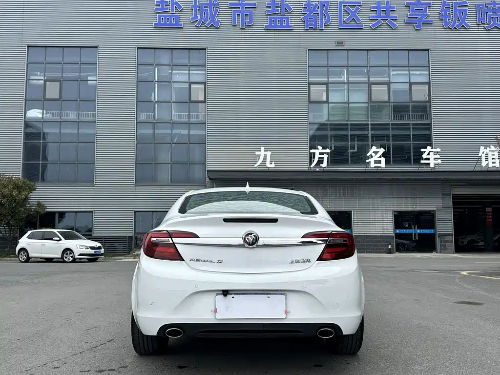Buick Regal — миниатюра 5