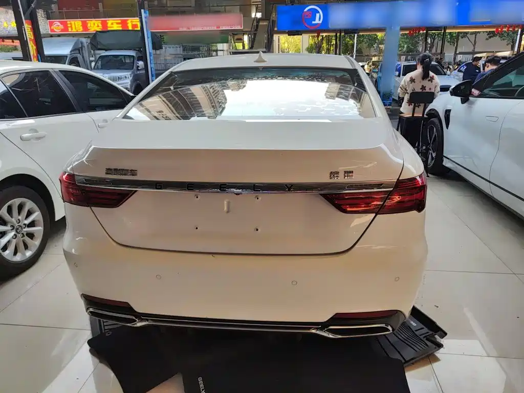 Geely Binrui — миниатюра 4