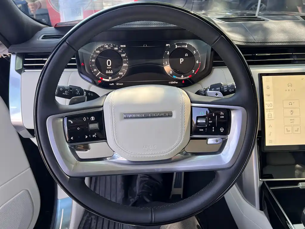 Land Rover Range Rover — миниатюра 9