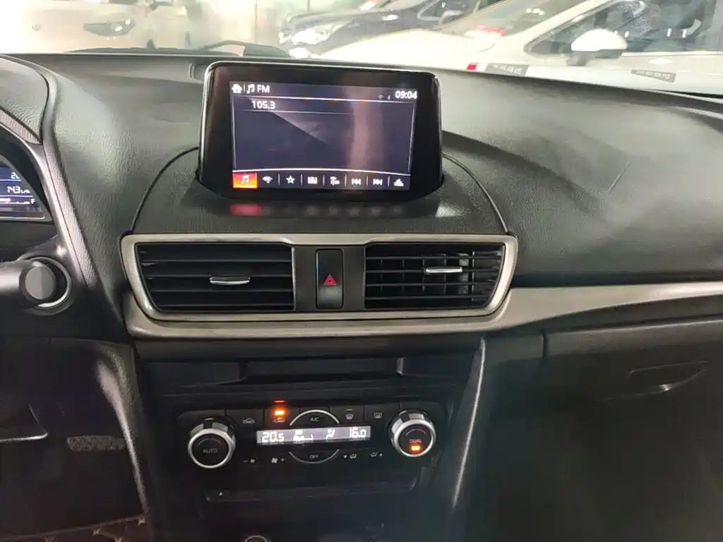 Mazda 3 Axela — миниатюра 13