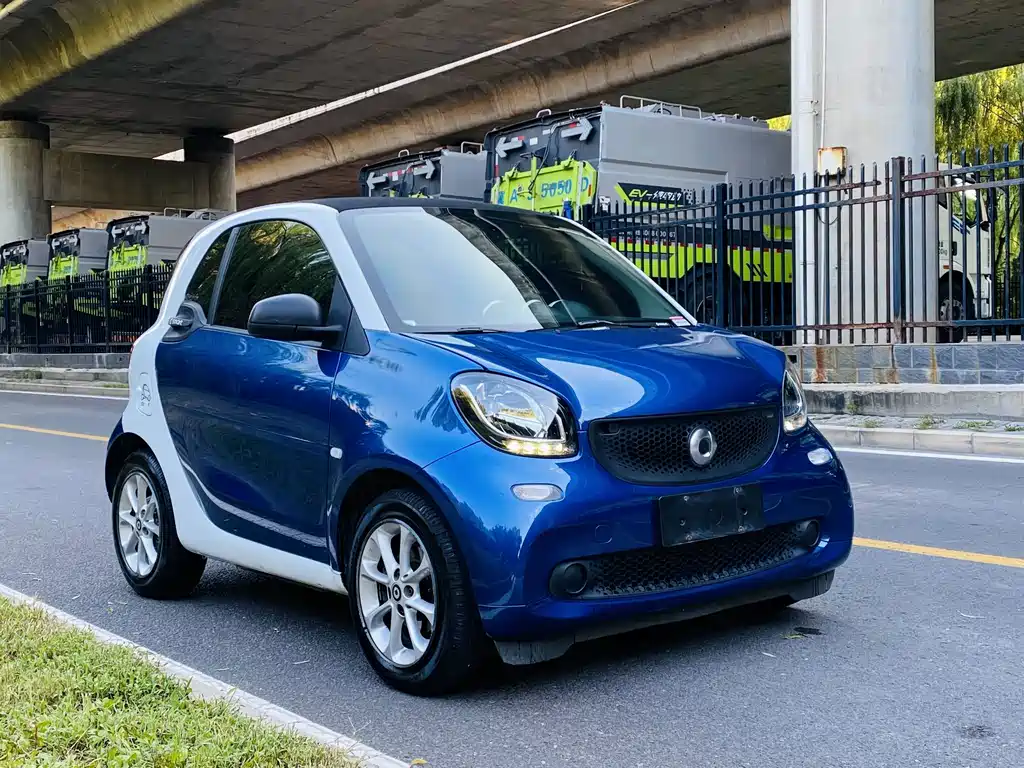 smart Smart Fortwo — миниатюра 4