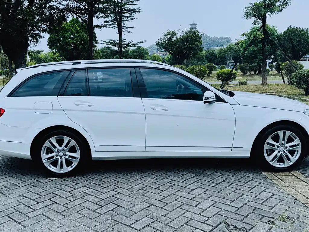 Mercedes-Benz C-Class (Import) — миниатюра 22