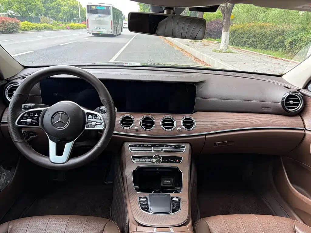 Mercedes-Benz E-Class E 2020 E 300 L Fashion