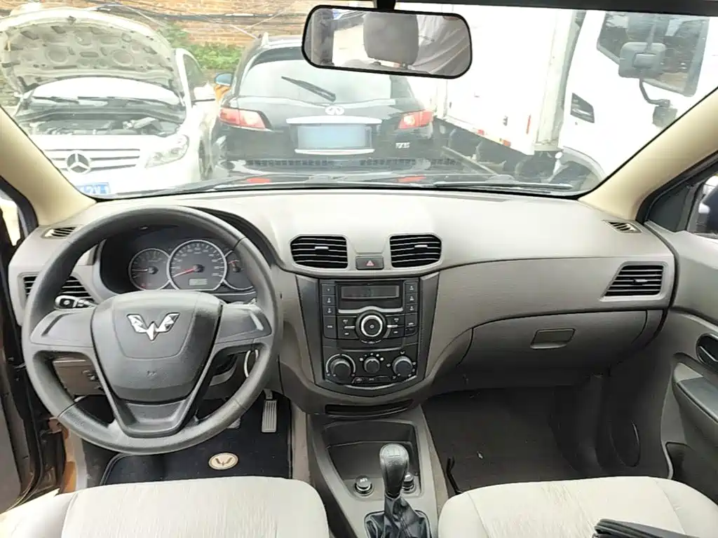 Wuling Hongguang — миниатюра 10
