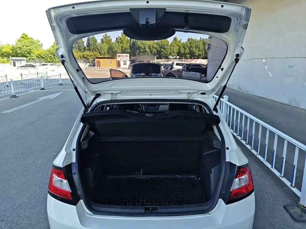 Skoda Fabia — миниатюра 19