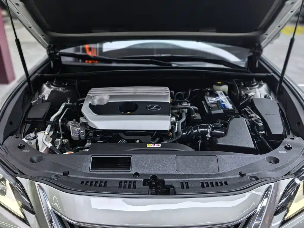 Lexus ES — миниатюра 41