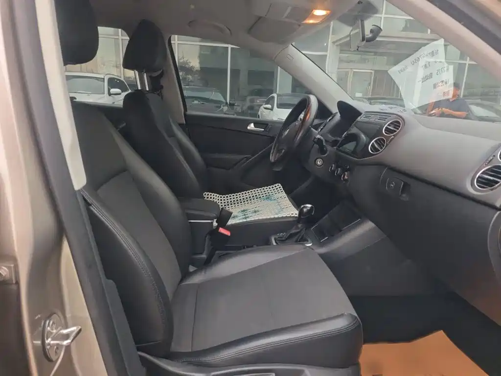 Volkswagen Tiguan — миниатюра 11