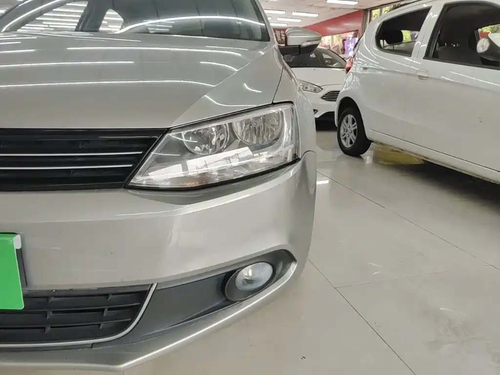 Volkswagen Sagitar — миниатюра 24