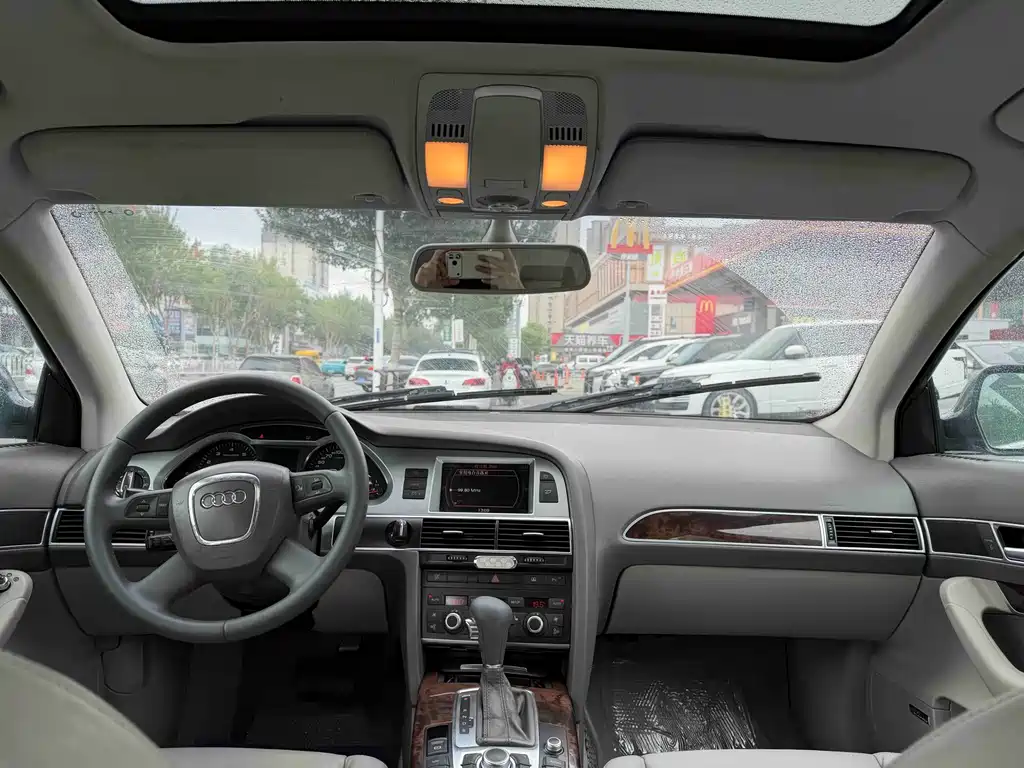 Audi A6L 2009 2.4L Comfort