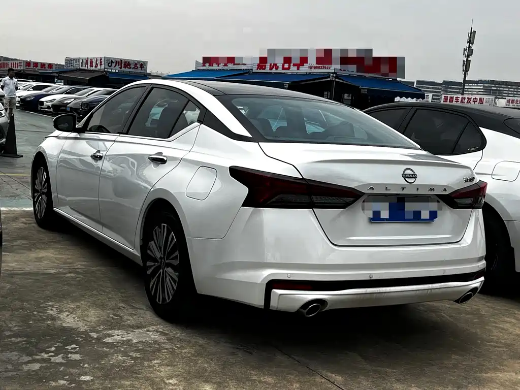 Nissan Teana — миниатюра 12
