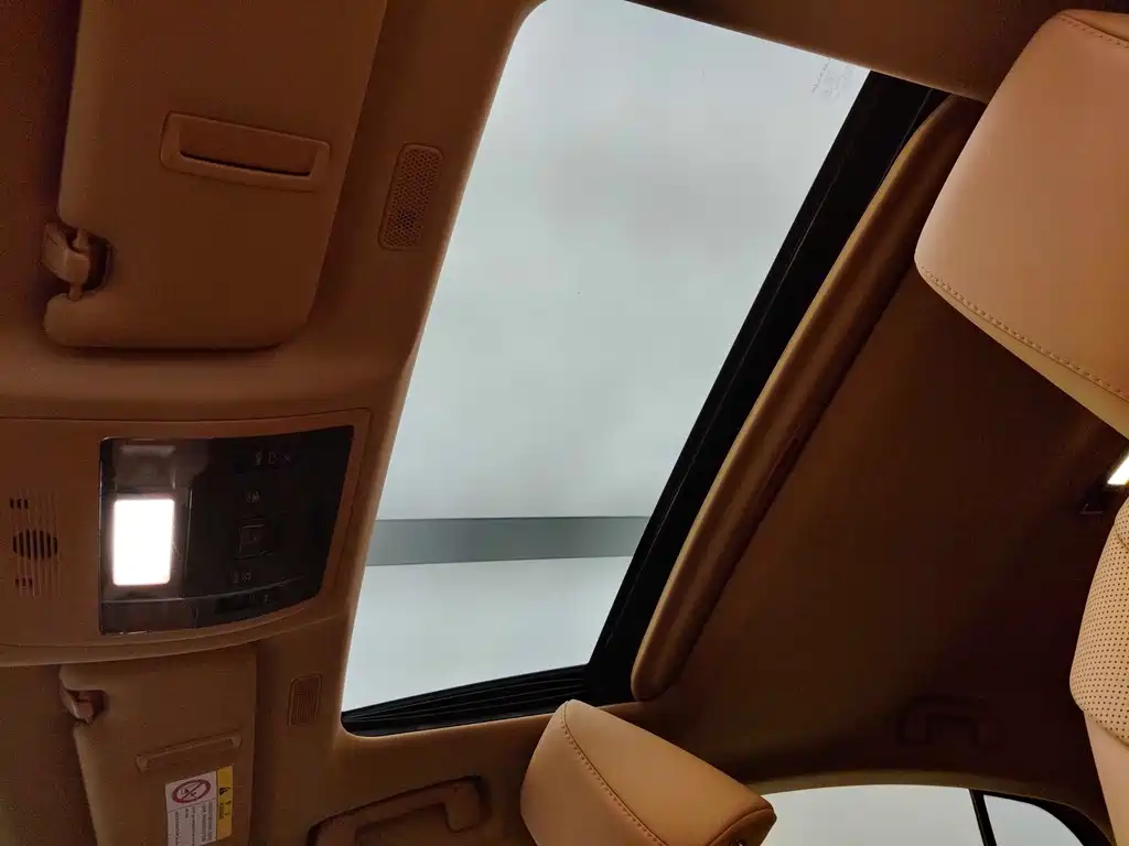 Lexus ES 2022 300h Premium