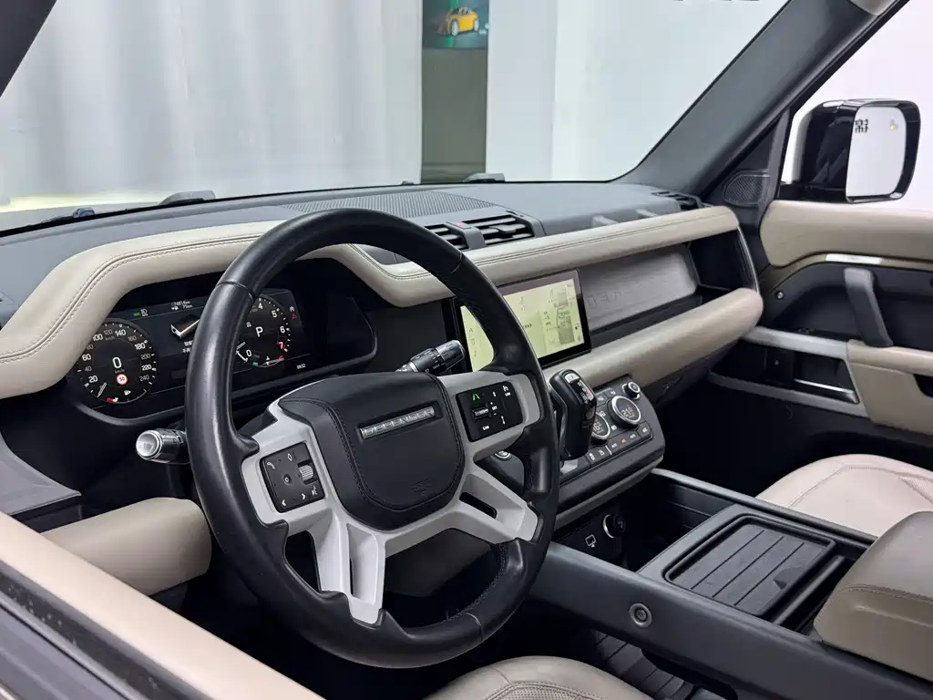 Land Rover Defender — миниатюра 4