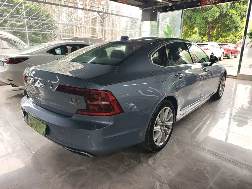 Volvo S90 — миниатюра 7