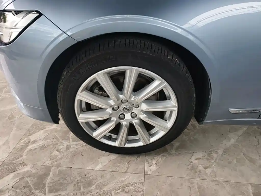 Volvo S90 — миниатюра 23