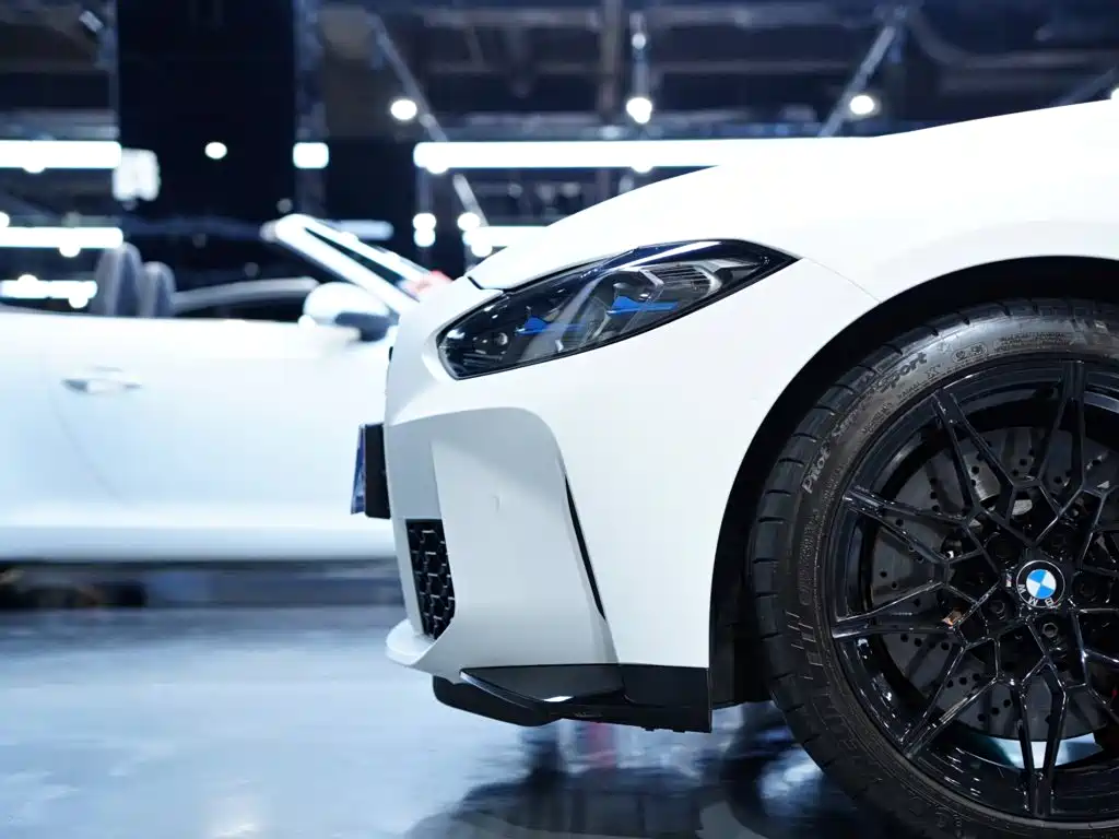 BMW M4 — миниатюра 6