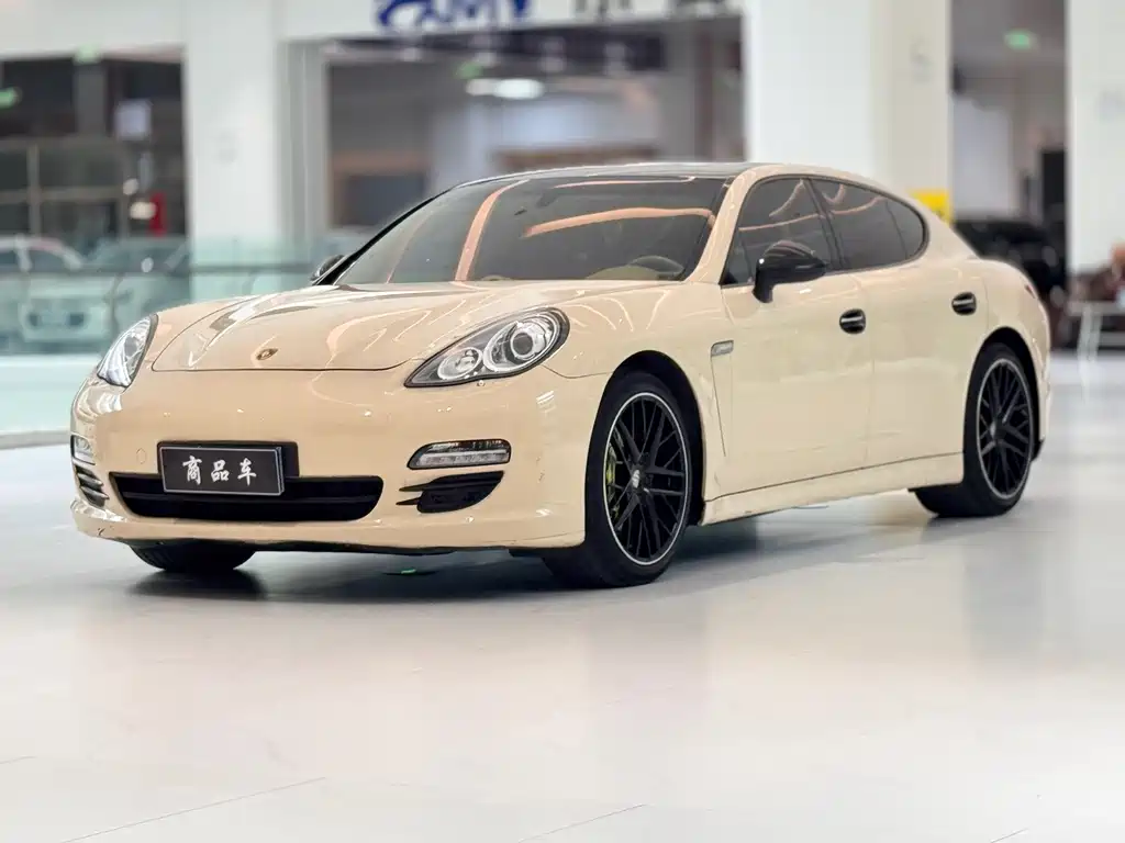 Porsche Panamera 2010 Panamera 4 3.6L