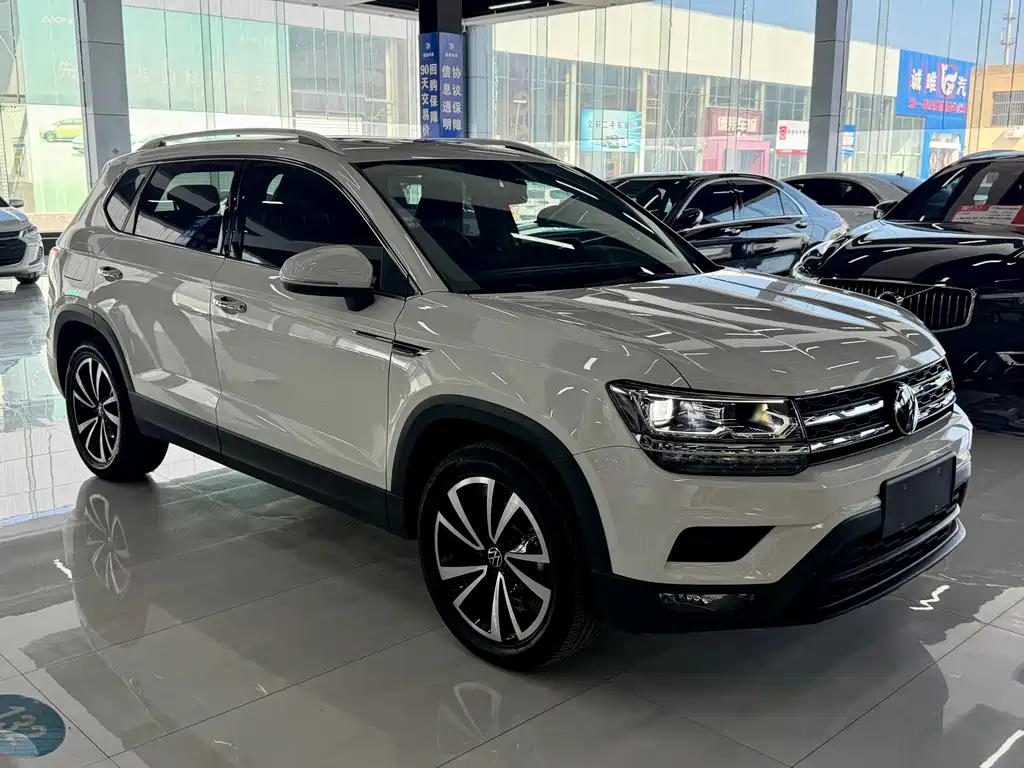 Volkswagen Tharu — миниатюра 3