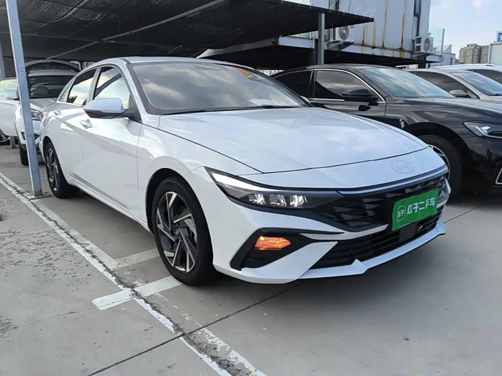 Hyundai Elantra — миниатюра 4