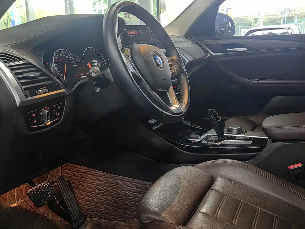 BMW X3 — миниатюра 12