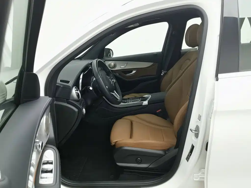Mercedes-Benz GLC — миниатюра 10