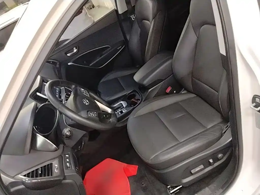 Hyundai Santa Fe — миниатюра 15