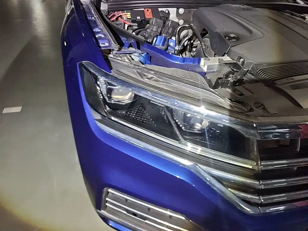Volkswagen Touareg — миниатюра 7