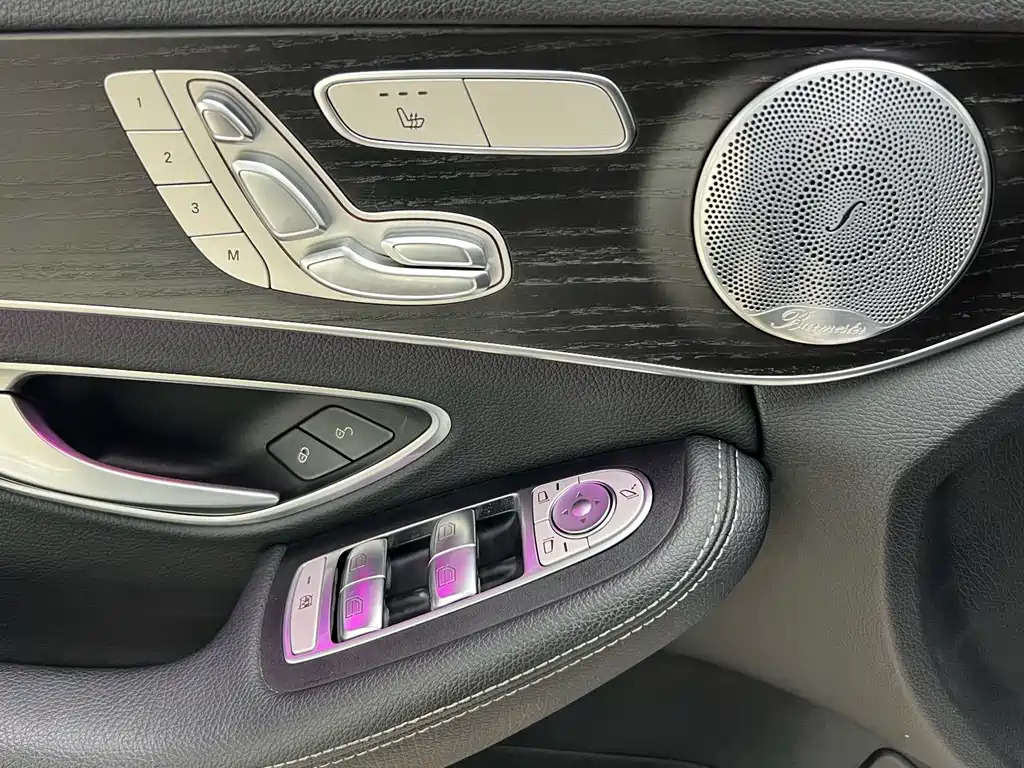 Mercedes-Benz C-Class — миниатюра 20
