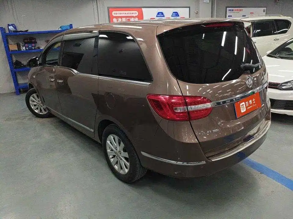 Buick GL8 — миниатюра 8
