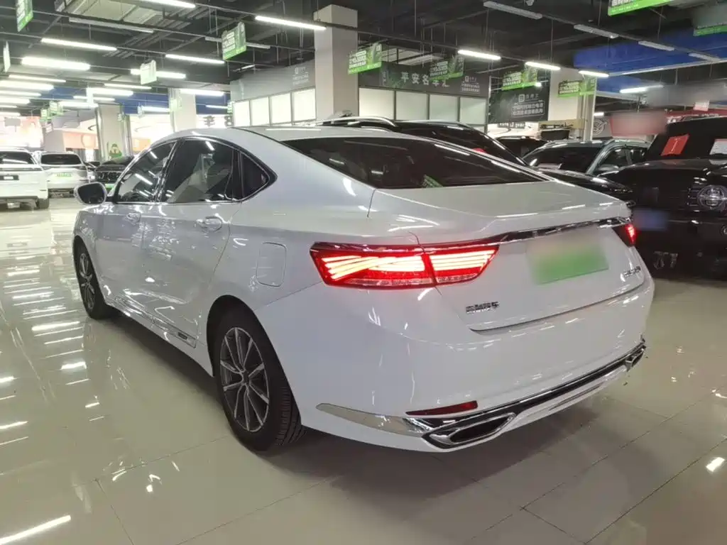Geely Borui Hybrid — миниатюра 5