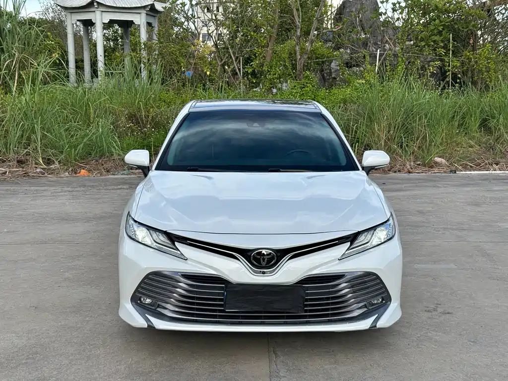 Toyota Camry — миниатюра 2