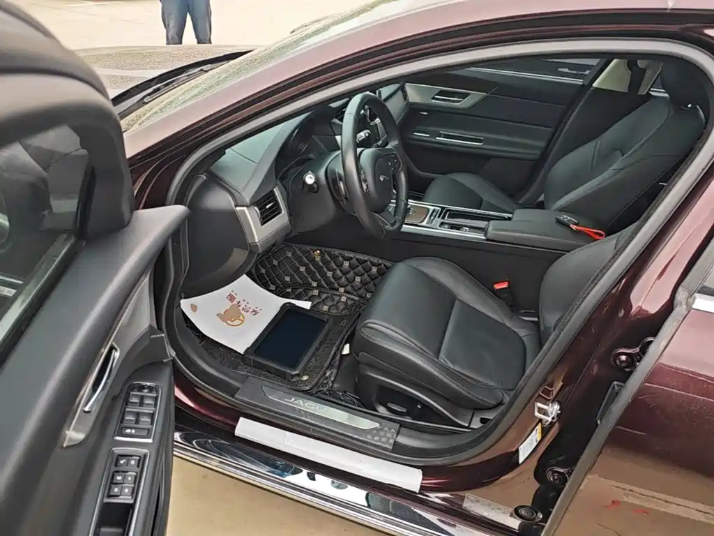 Jaguar XFL — миниатюра 16