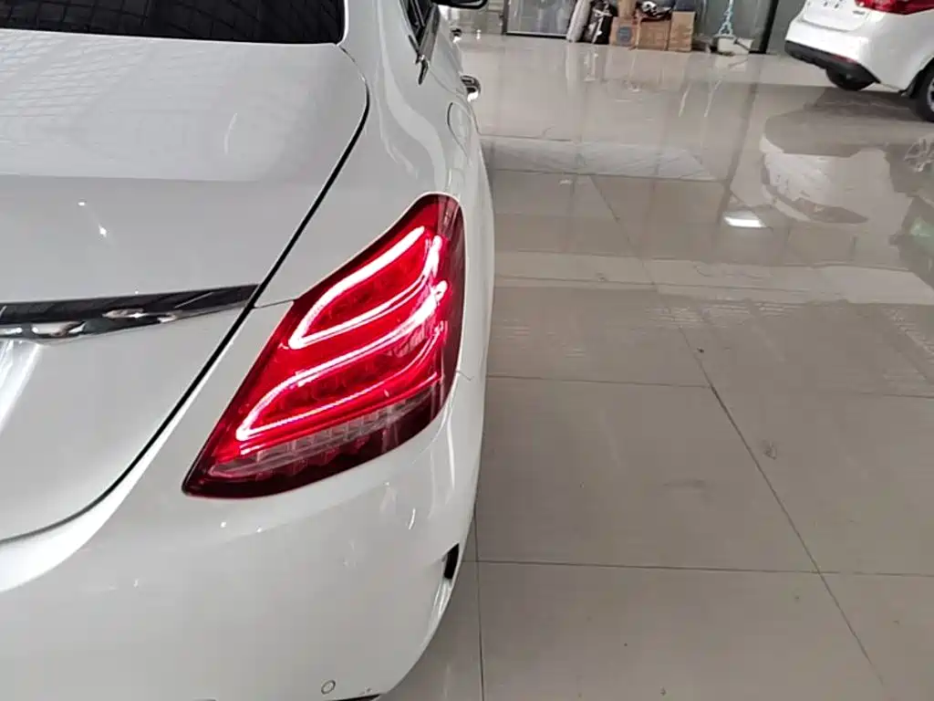 Mercedes-Benz C-Class — миниатюра 8