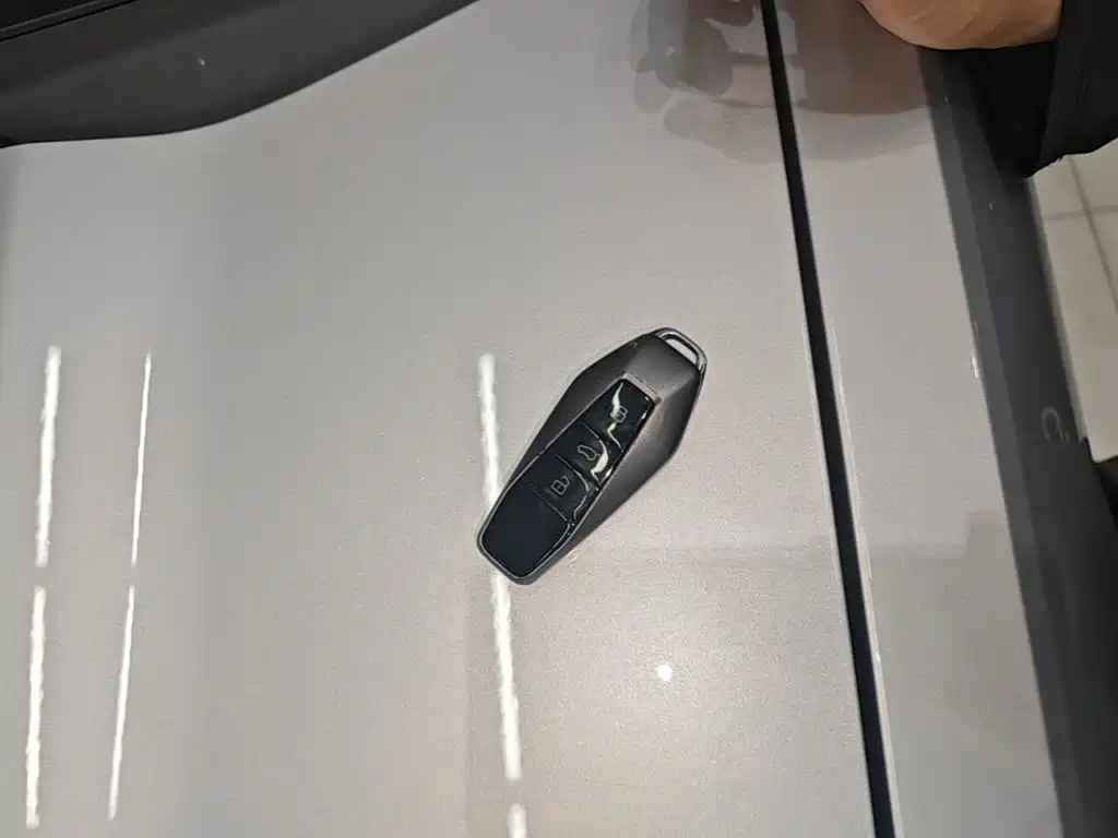 iCAR iCAR 03 — миниатюра 9
