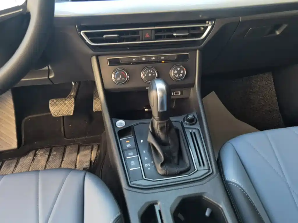 Volkswagen Lavida — миниатюра 14