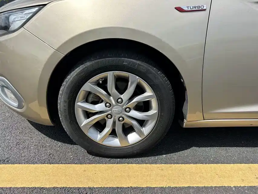 Geely Emgrand GL — миниатюра 19