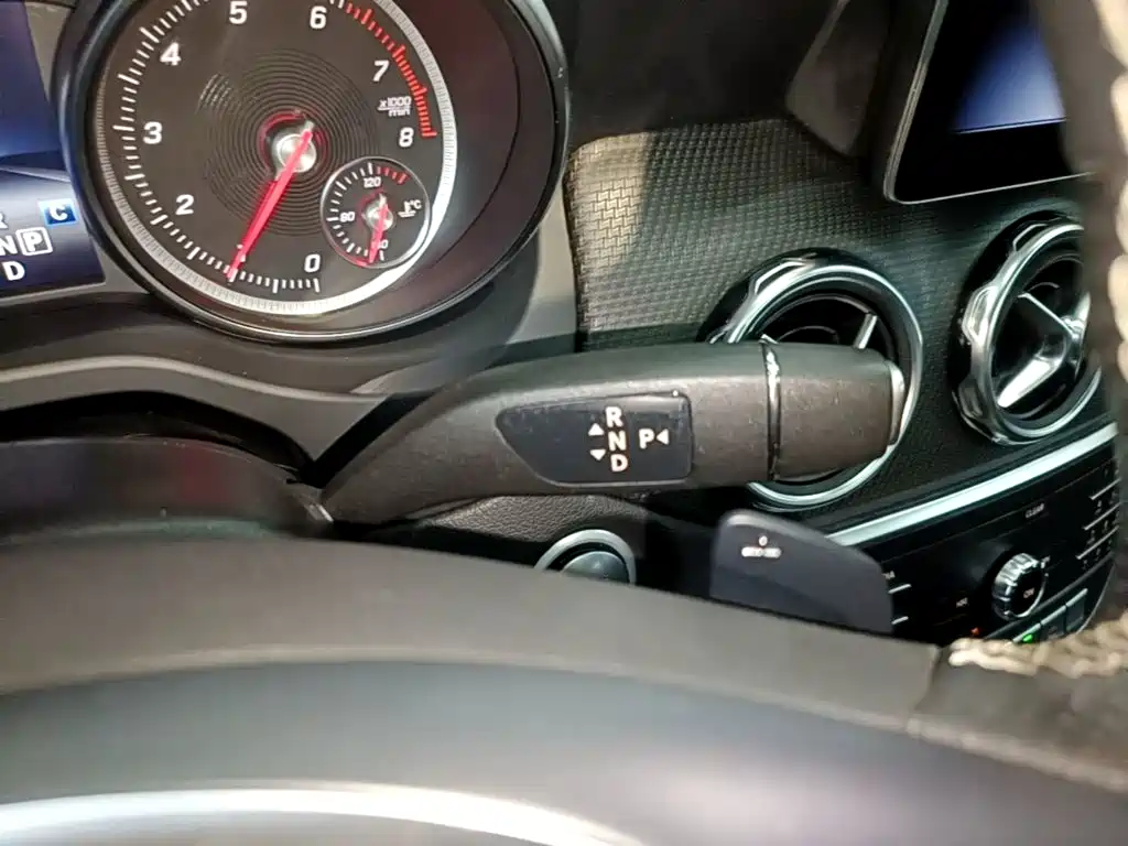 Mercedes-Benz GLA — миниатюра 14