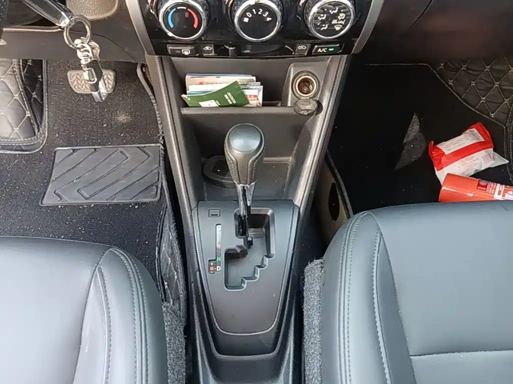 Toyota Yaris L — миниатюра 14