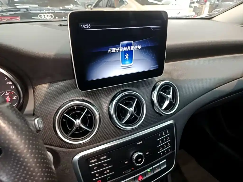 Mercedes-Benz GLA — миниатюра 13