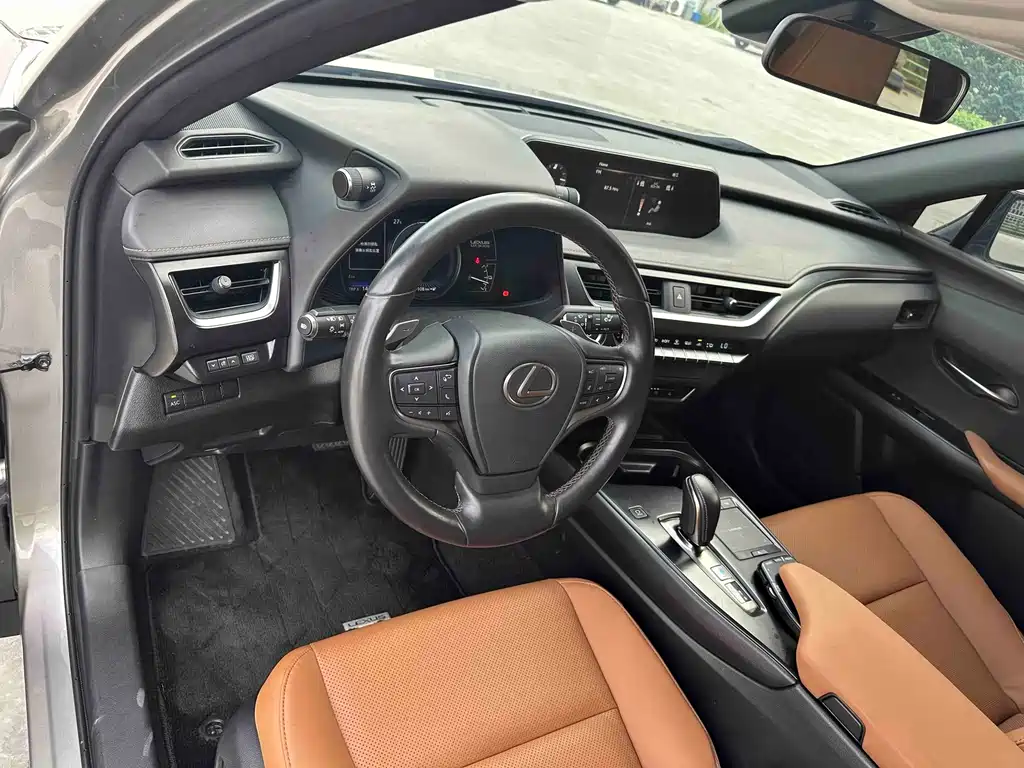 Lexus UX New Energy — миниатюра 12