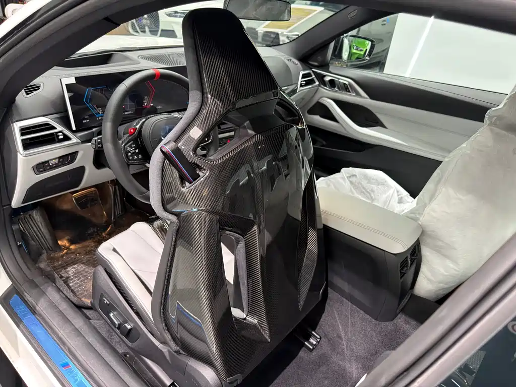 BMW M4 2024 M4 M xDrive