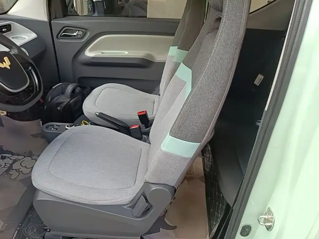 Wuling MINIEV — миниатюра 15