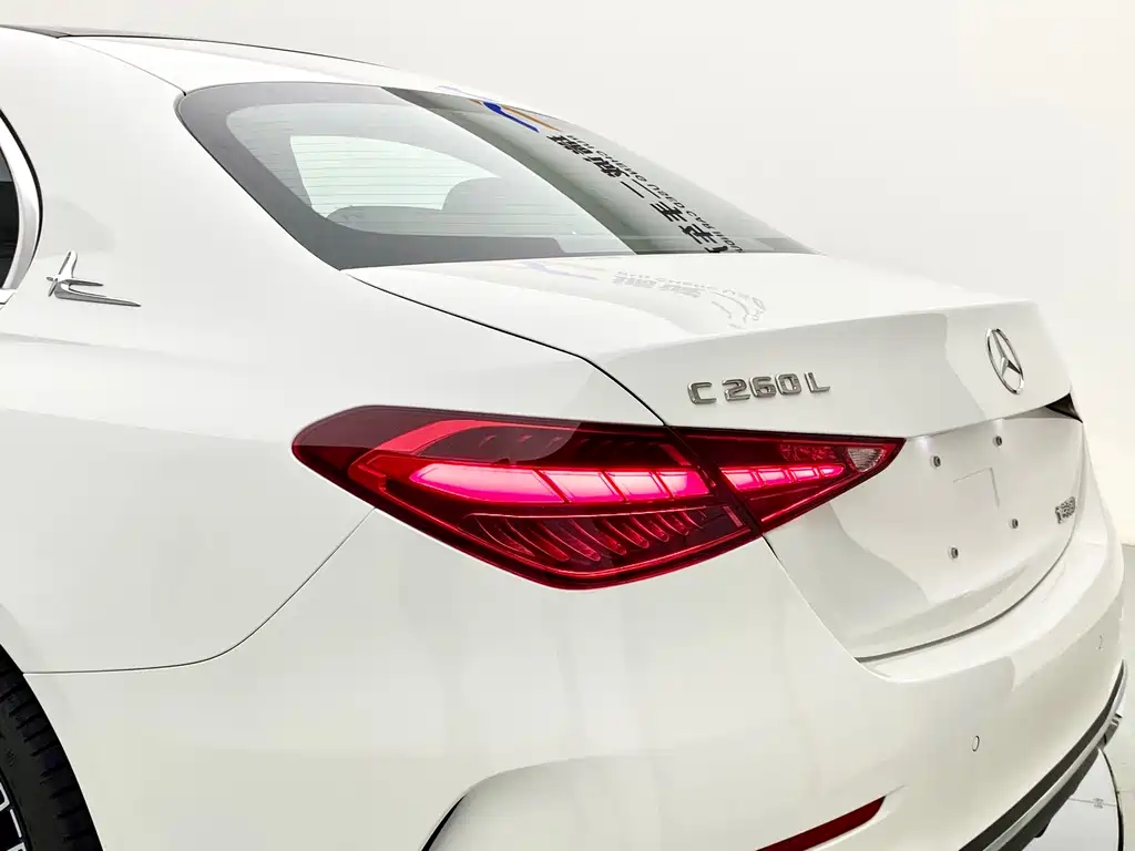 Mercedes-Benz C-Class — миниатюра 21