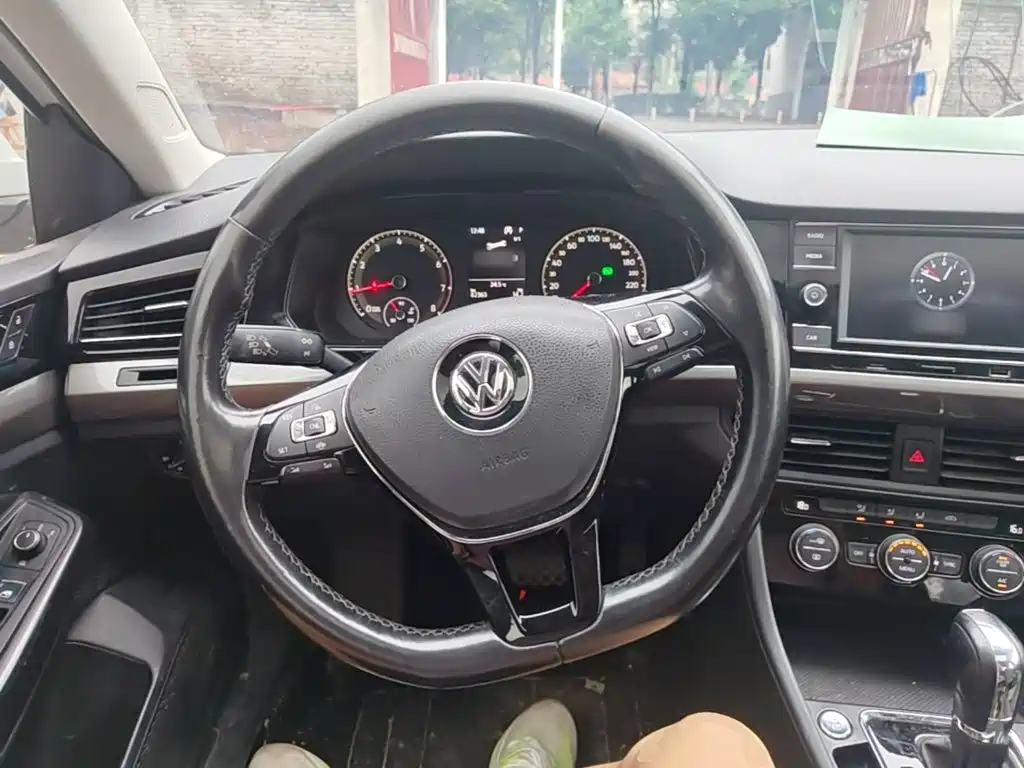 Volkswagen Bora — миниатюра 11