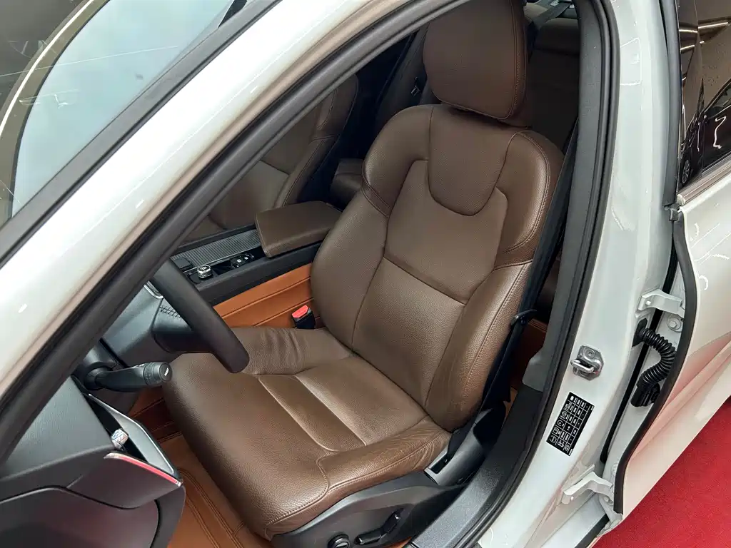 Volvo S60 — миниатюра 34
