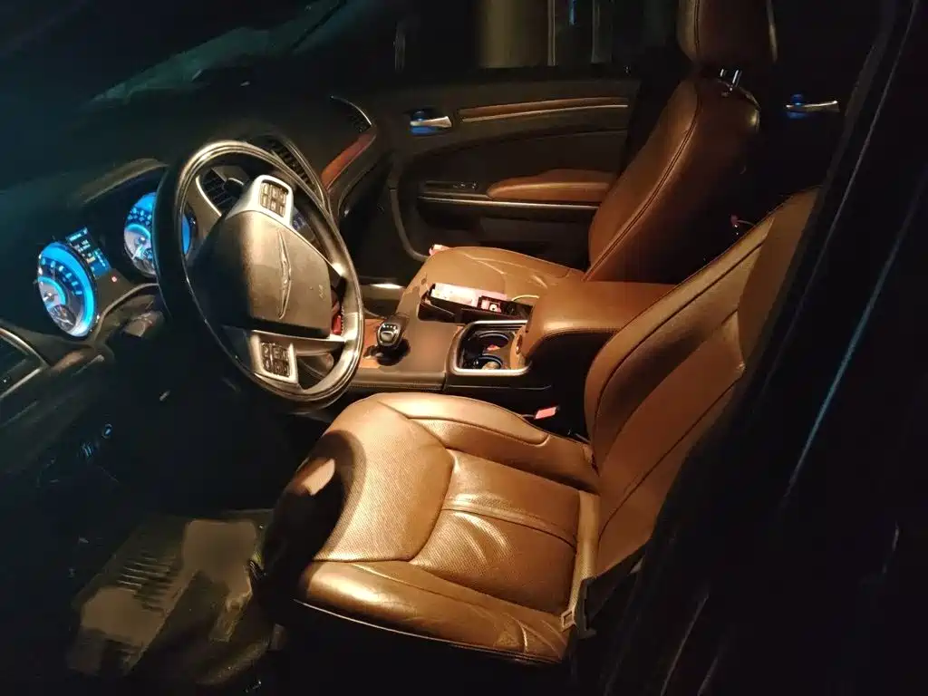 Chrysler 300C — миниатюра 8