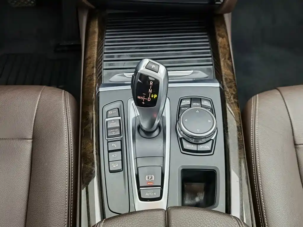 BMW X5 (Import) — миниатюра 13