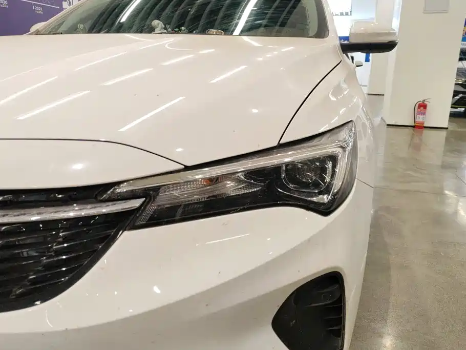 Buick Verano — миниатюра 5