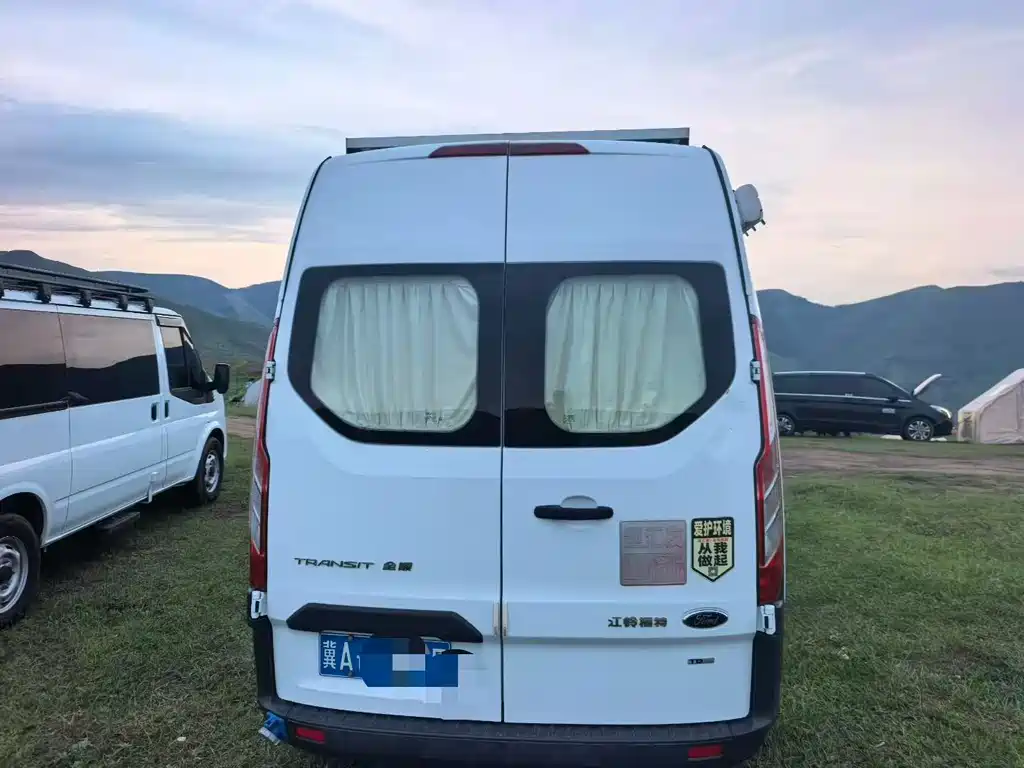 Ford Transit — миниатюра 2