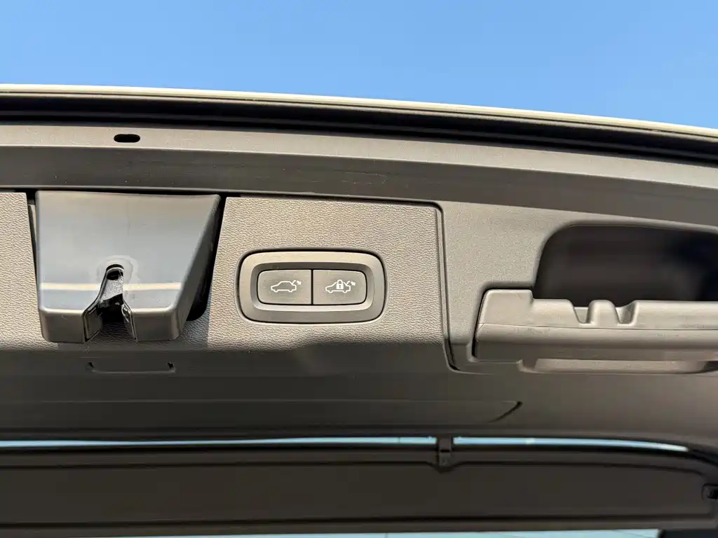 Volvo XC60 — миниатюра 15